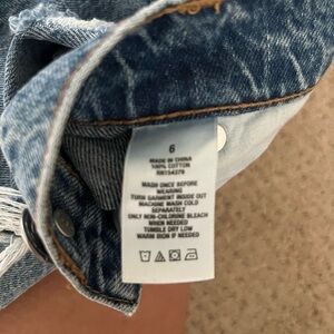 Aeropostale ripped Mom Jean